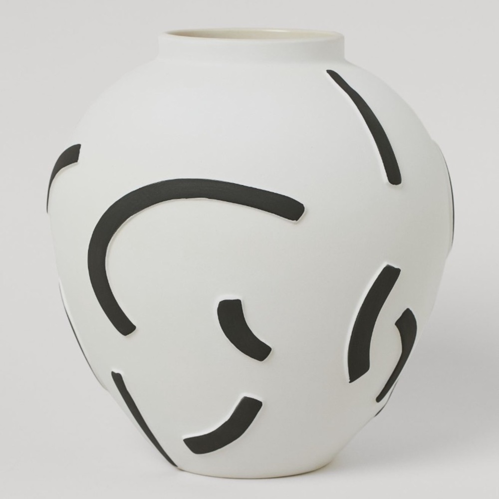 HM Black White Vase - Picture 2 of 4